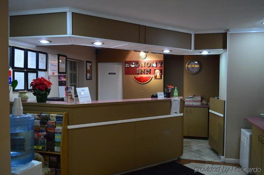 Economy Inn Hermiston Exterior photo