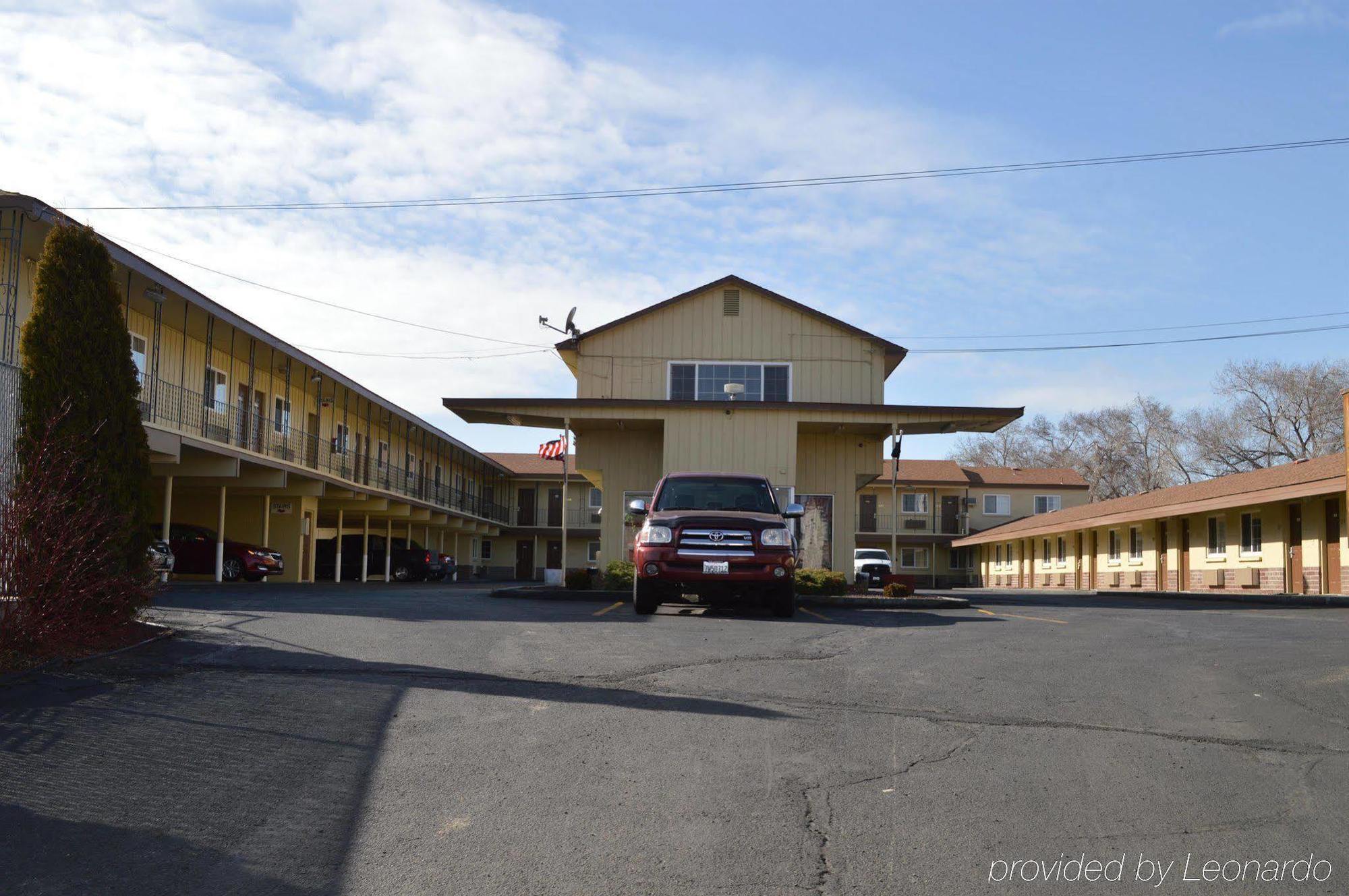 Economy Inn Hermiston Exterior photo